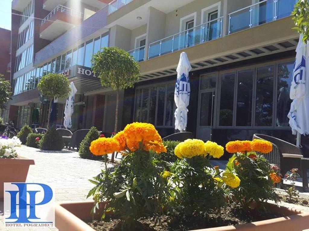 Hotel Pogradeci Kültér fotó