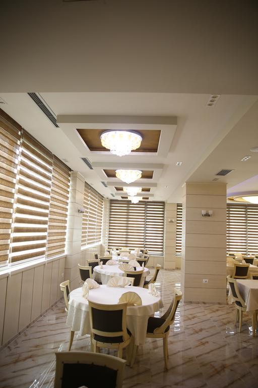 Hotel Pogradeci Kültér fotó