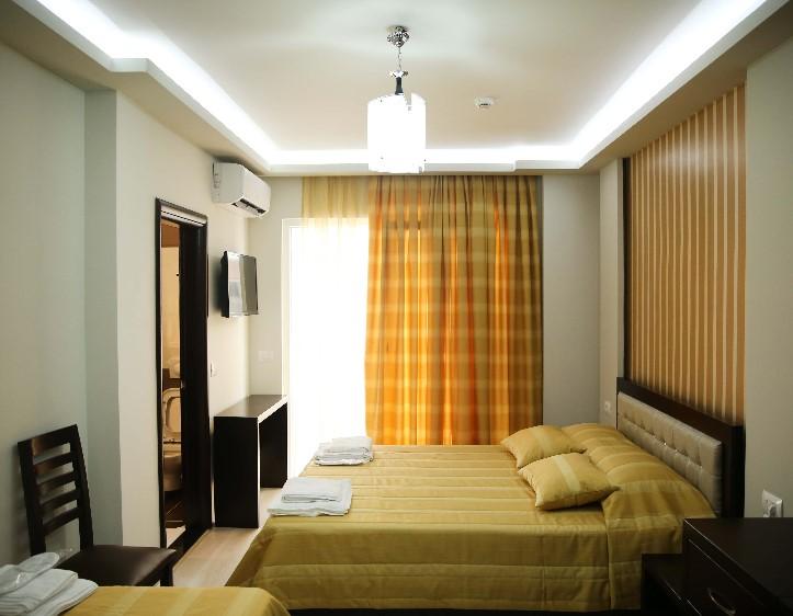 Hotel Pogradeci Kültér fotó